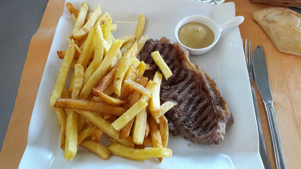 Entrecôte Frites Maison